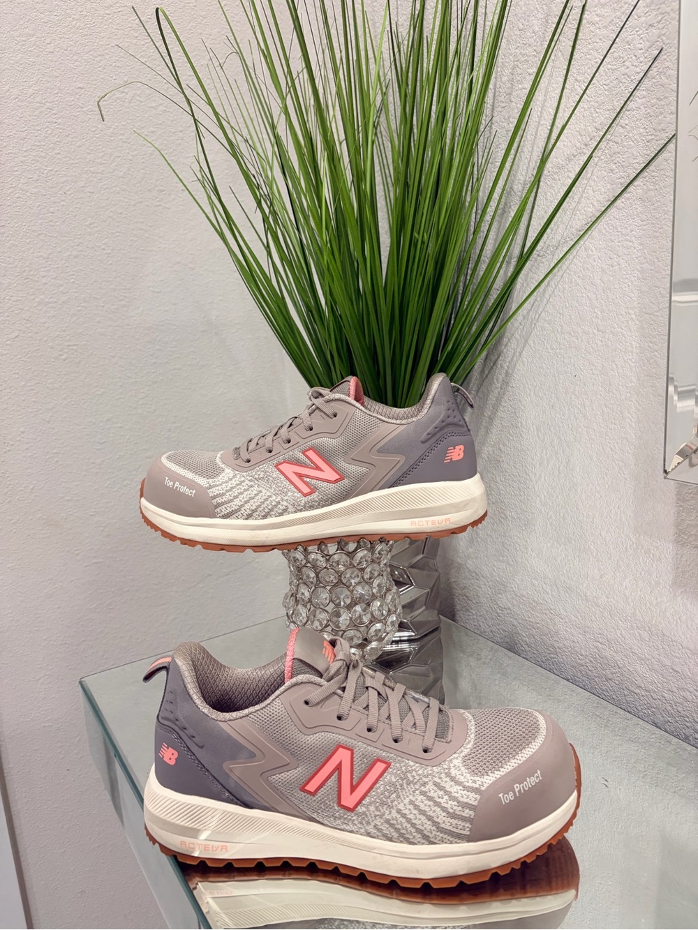 New Balance Women's work shoes Gray and Pink Athletic Sneakers